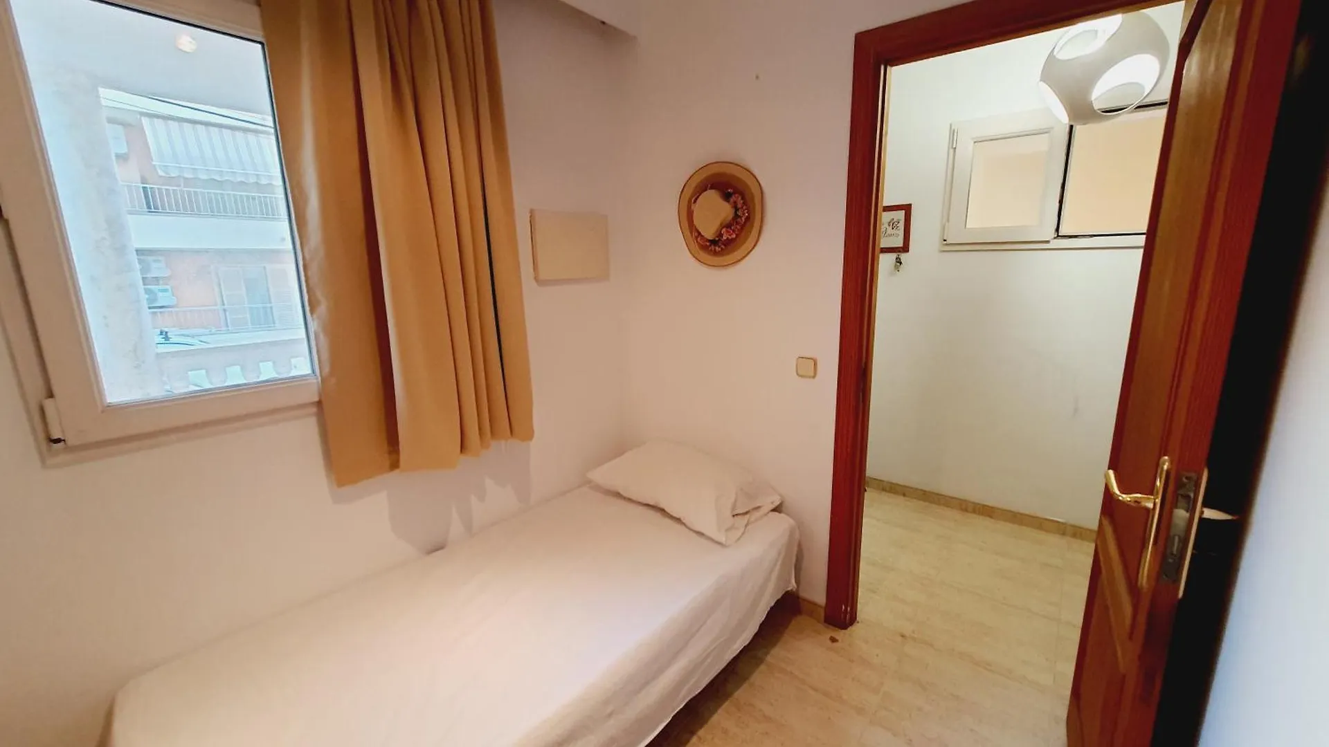 Mama Conchi Bnb 4 People In Palma El Arenal  0*, El Arenal (Mallorca) Spain